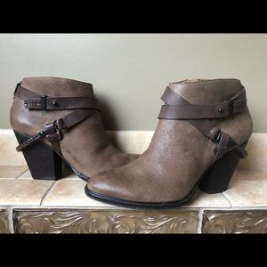 Dolce Vita Booties